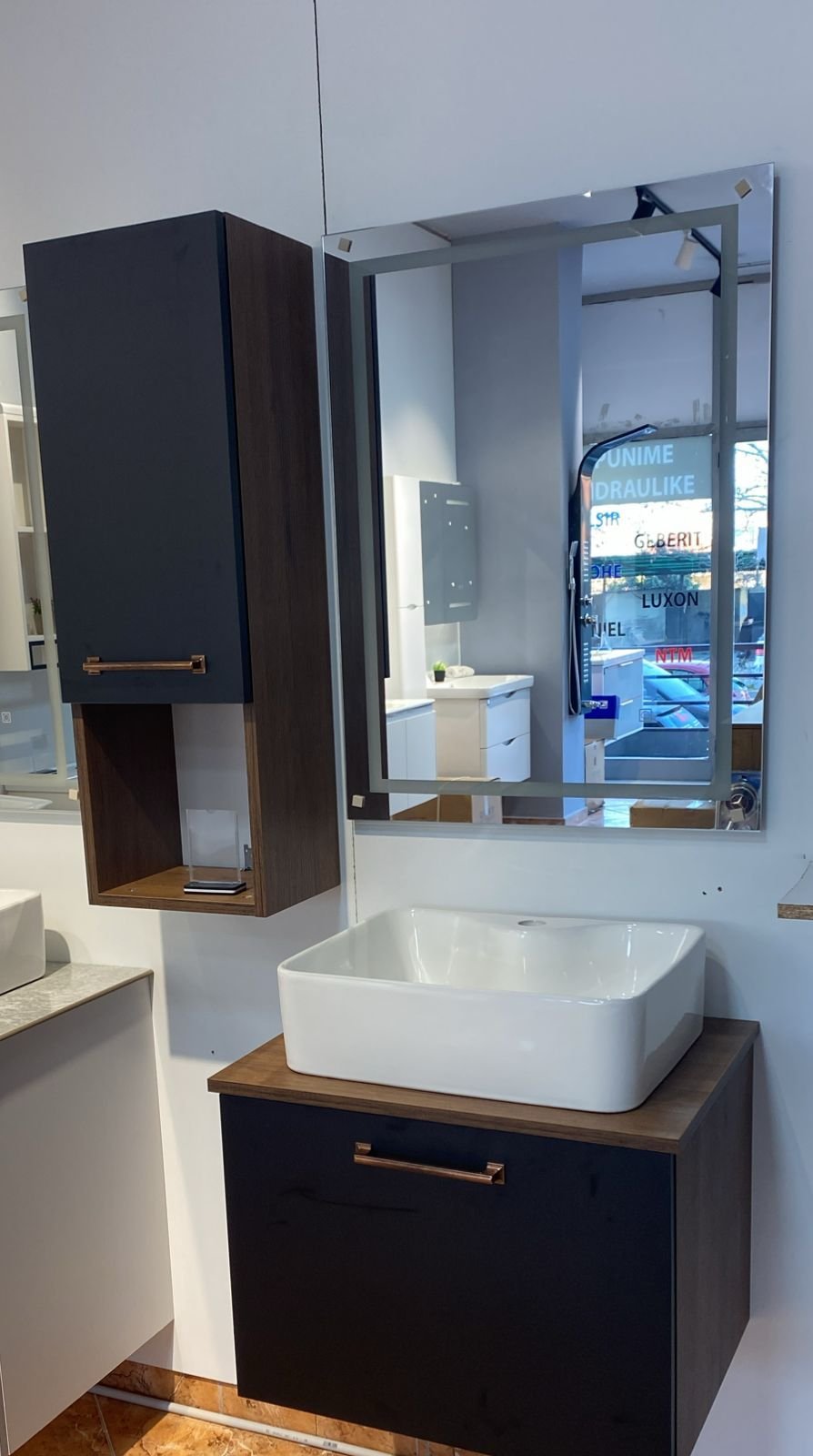 Mobilje + Lavaman CaffePlus - Image 3