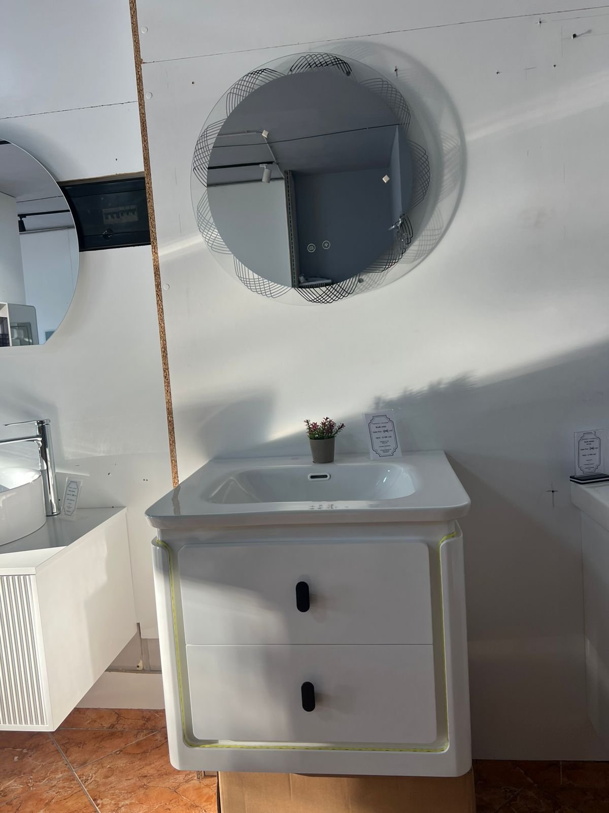 Mobilje + Lavaman 2453 - Image 4